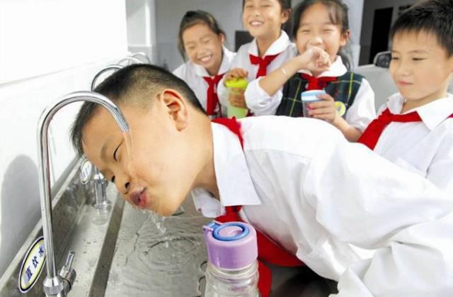  我們到底喝哪種水好？