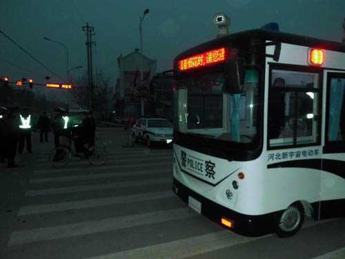 廣平交警大隊流動警務室執勤現場