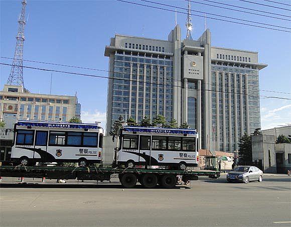 躍迪移動警務室到達呼和浩特市公安局