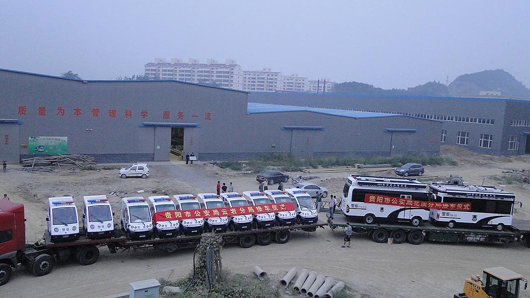 云巖電動(dòng)巡邏車，肅穆整潔