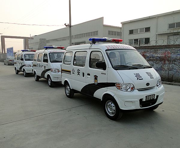 欒城公安購置躍迪電動(dòng)巡邏車發(fā)車