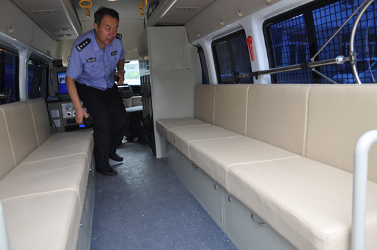 河北秦皇島反恐處突運(yùn)兵車接車，全力打造平安城區(qū)