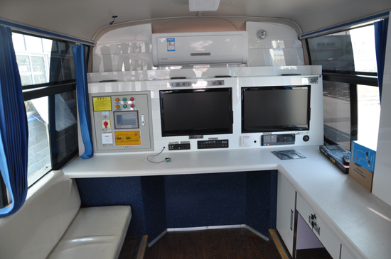 甘肅張家川移動警務(wù)室發(fā)車，巡邏防控保安全