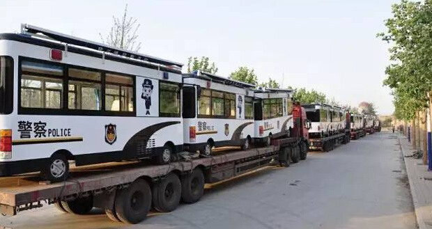 北京市56臺躍迪移動警務室服務于世界反法西斯戰爭70周年閱兵式