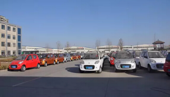 躍迪電動(dòng)汽車(chē)批量發(fā)車(chē)重慶—綠色出行