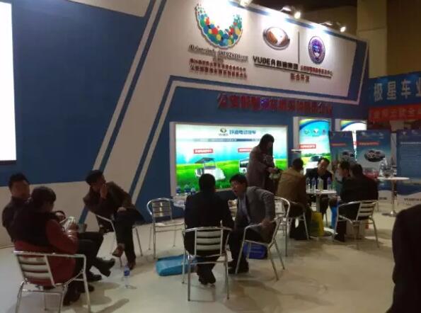 躍迪攜旗下全系新能源汽車產品及躍迪警務用車強勢亮相鄭州展