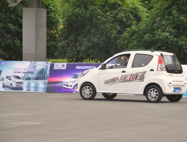 躍迪汽車強勢登錄南京新能源汽車展，引領行業發展新軌道