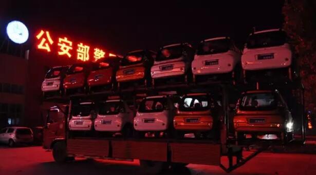 躍迪電動汽車批量發車河南——躍迪電轎,軍工品質