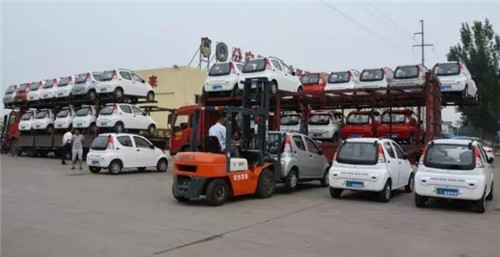 電動(dòng)轎車(chē)