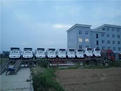 躍迪電動(dòng)汽車(chē)裝車(chē)進(jìn)行中