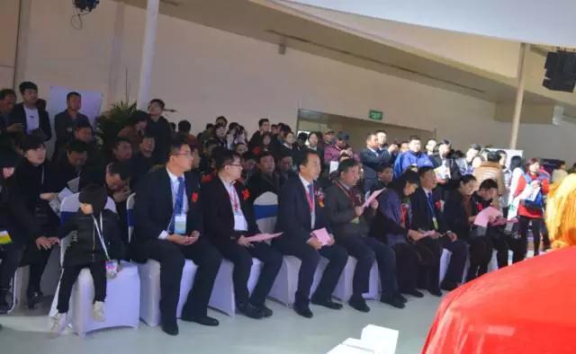 躍迪智能家族集結亮相鄭州展，萬人見證，共贏未來