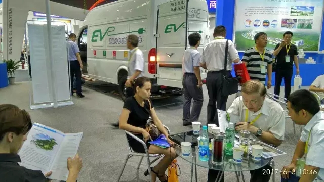 躍迪汽車帶您走進(jìn)2017絲博會暨21屆西洽會，感受展會盛況