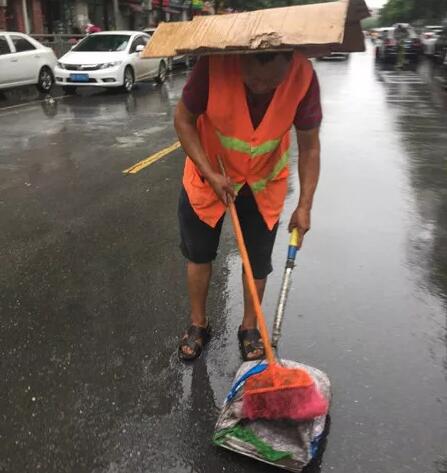 今天，躍迪向平凡而偉大的他們——環衛工人致敬！