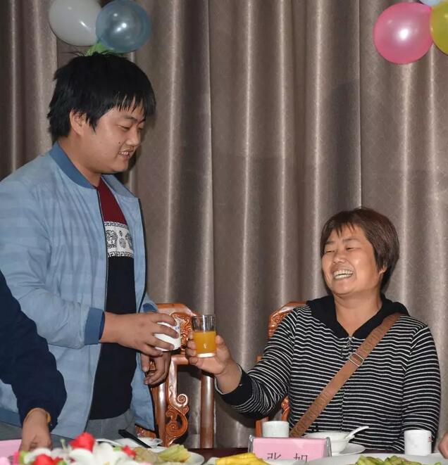 重陽節(jié)那天兒女有話對(duì)您說-躍迪員工紀(jì)實(shí)