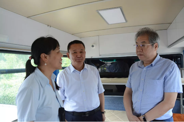 河北省政協(xié)副主席盧曉光，河北省委統(tǒng)戰(zhàn)部副部長、省工商聯(lián)黨組書記郭翠朵率調(diào)研組到躍迪集團(tuán)開展重點(diǎn)提案督辦調(diào)研