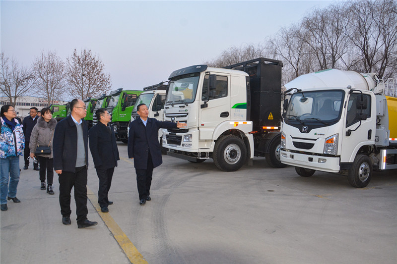 江西省新余市人民政府市長徐鴻一行蒞臨躍迪集團(tuán)考察調(diào)研