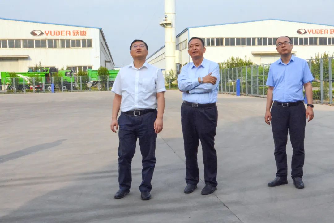 元氏縣委副書記、縣長曹鉑一行蒞臨躍迪集團考察調(diào)研