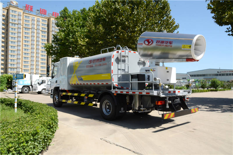 助力低碳環保 降塵降溫“神器” | 躍迪純電動多功能抑塵車