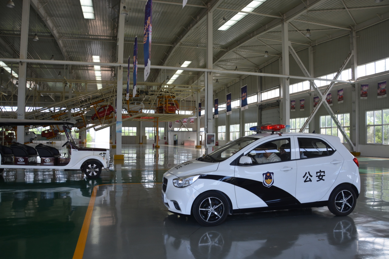 巴中商業協會聯合主席一行到躍迪集團參觀考察洽談合作