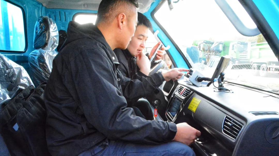 躍迪新能源汽車：綠色動力，引領未來環衛新風尚·