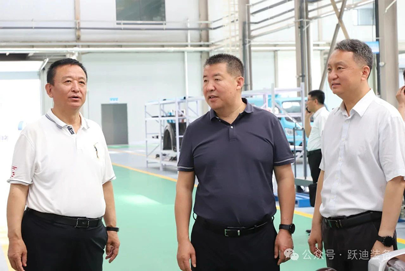 中國重汽集團(tuán)董事長劉正濤到躍迪集團(tuán)調(diào)研