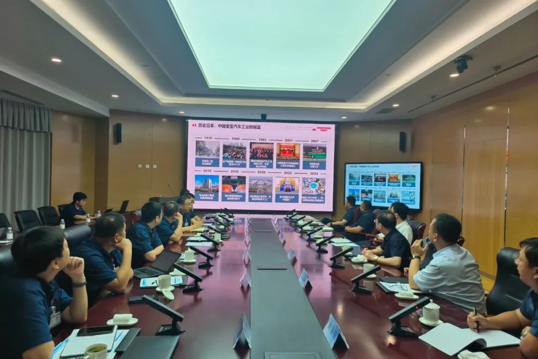 鋰業巨頭贛鋒鋰業董事長李良彬、躍迪集團董事長呂洪濤聯袂造訪中國重汽，與劉正濤董事長洽談新能源領域合作前景